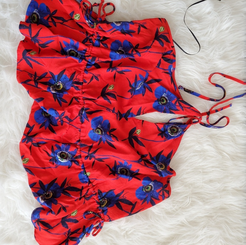 Women's tops pre-owned